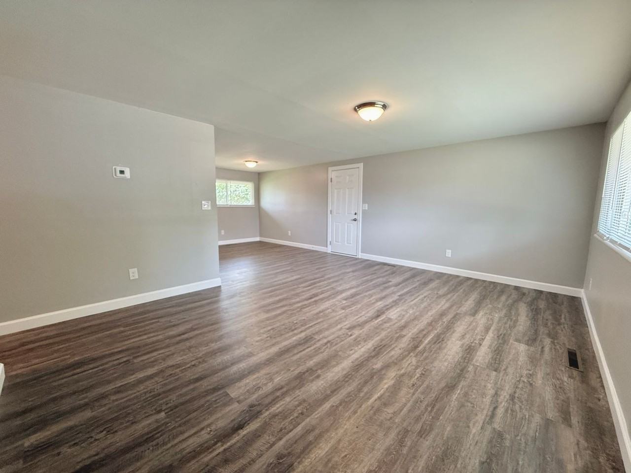4426 Lesher Dr - Photo 2 of 18