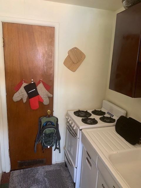 3333 El Paso Pl #9 - Photo 5 of 9