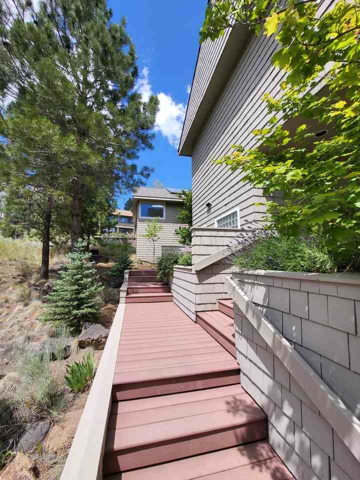 124 Nw Utica Ave - Photo 2 of 26