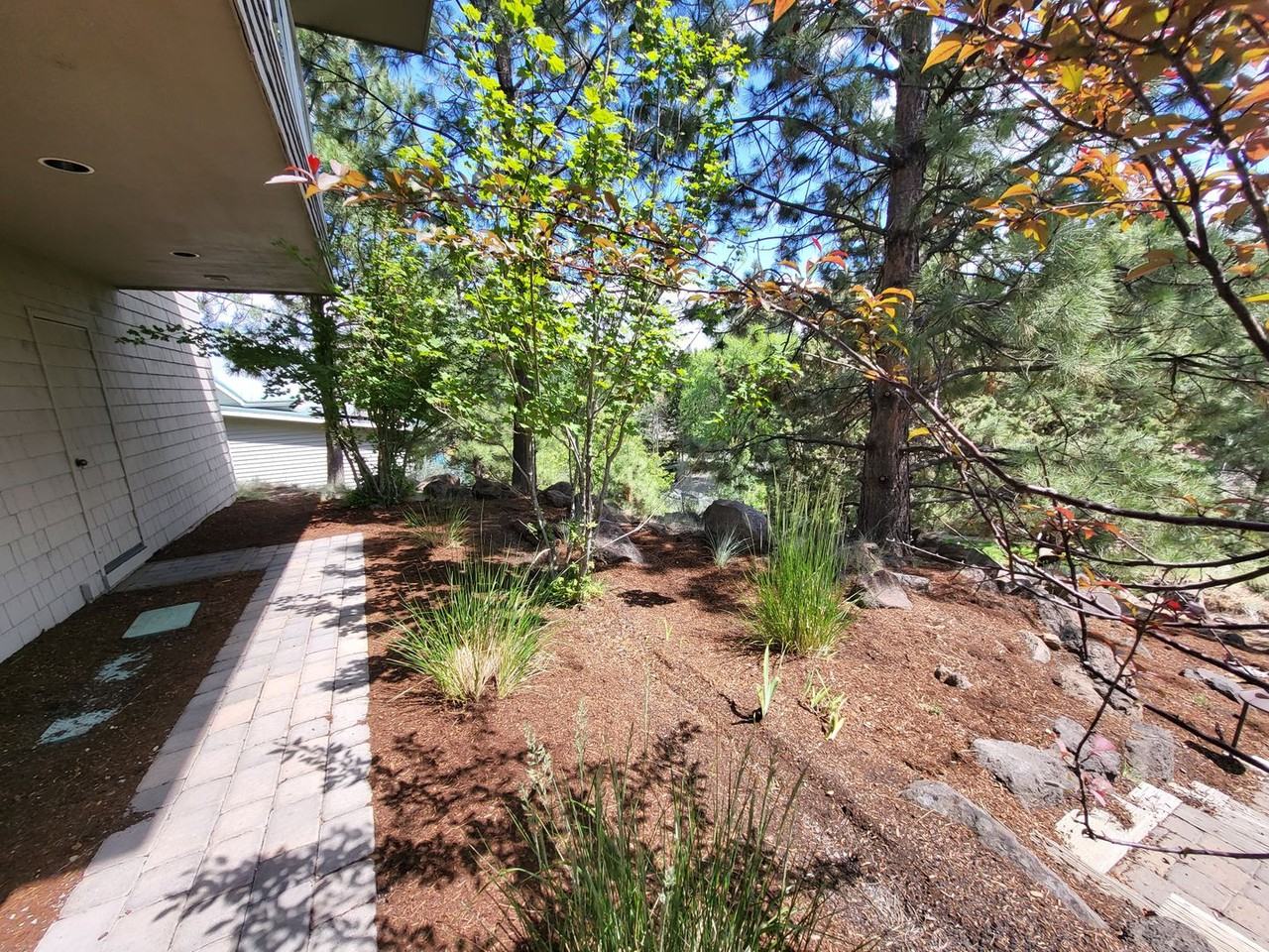 124 Nw Utica Ave - Photo 3 of 26