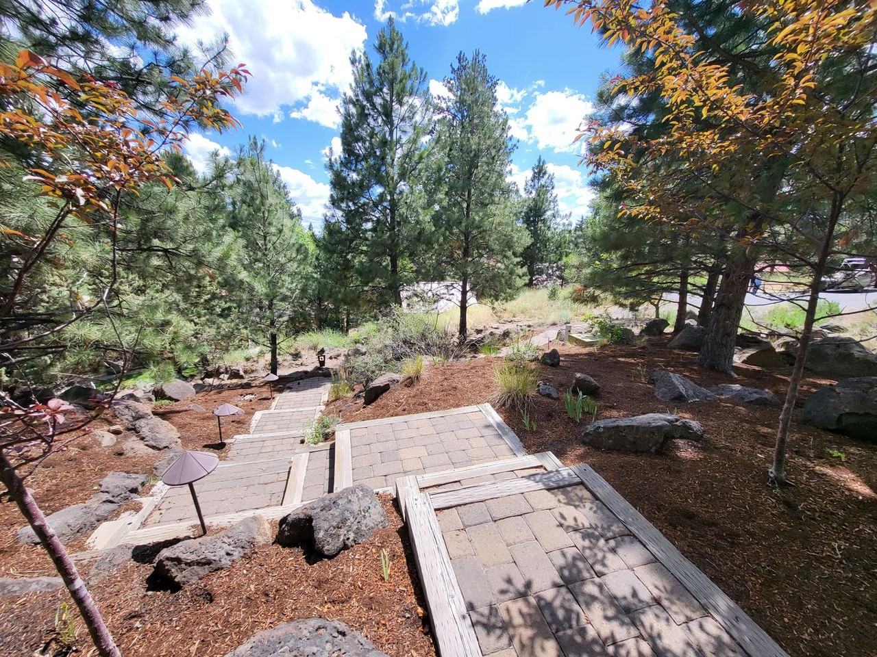 124 Nw Utica Ave - Photo 4 of 26