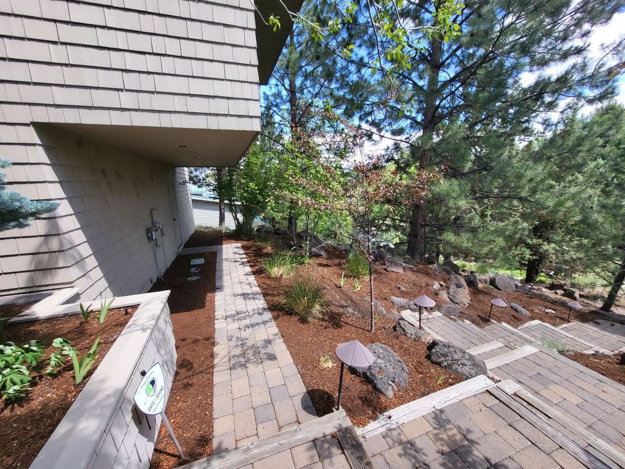 124 Nw Utica Ave - Photo 5 of 26