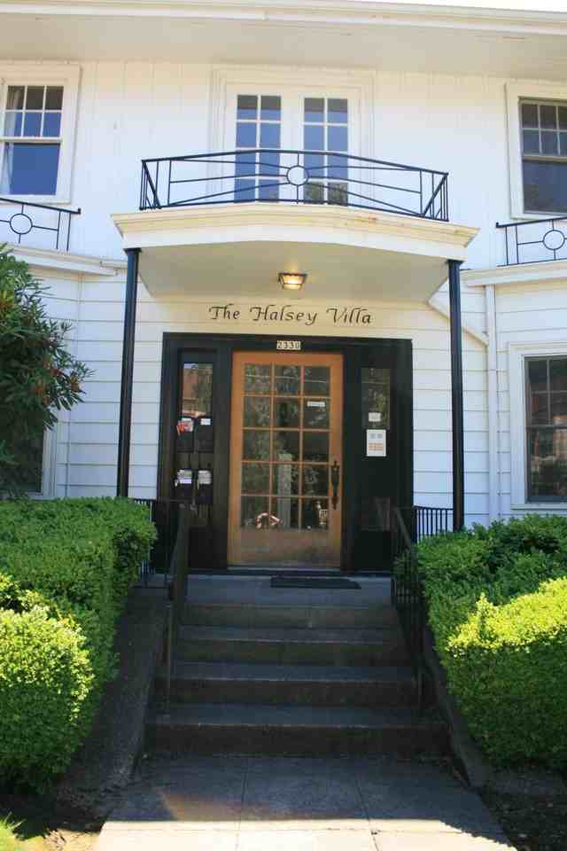 Halsey Villa Apartments - Photo 7 of 19