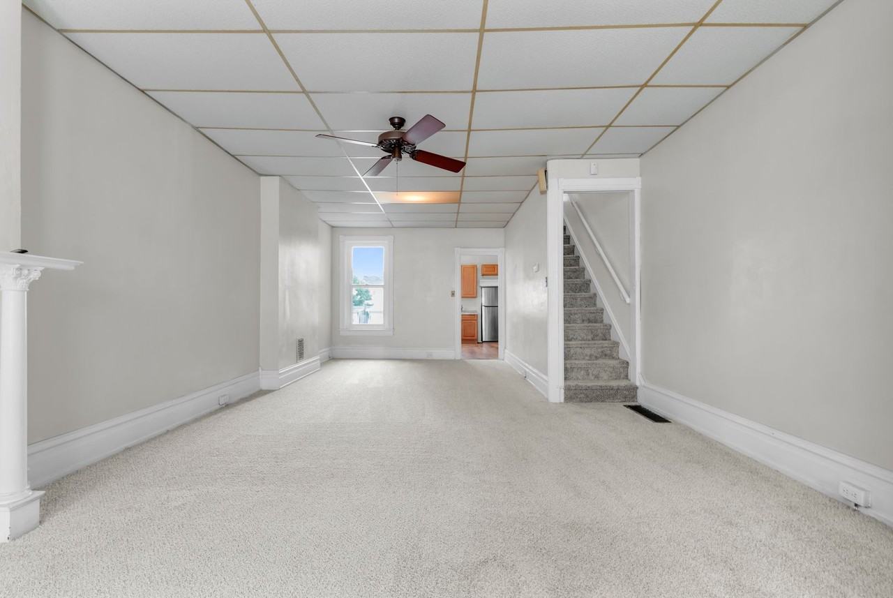 325 1/2 N Franklin St - Photo 7 of 31