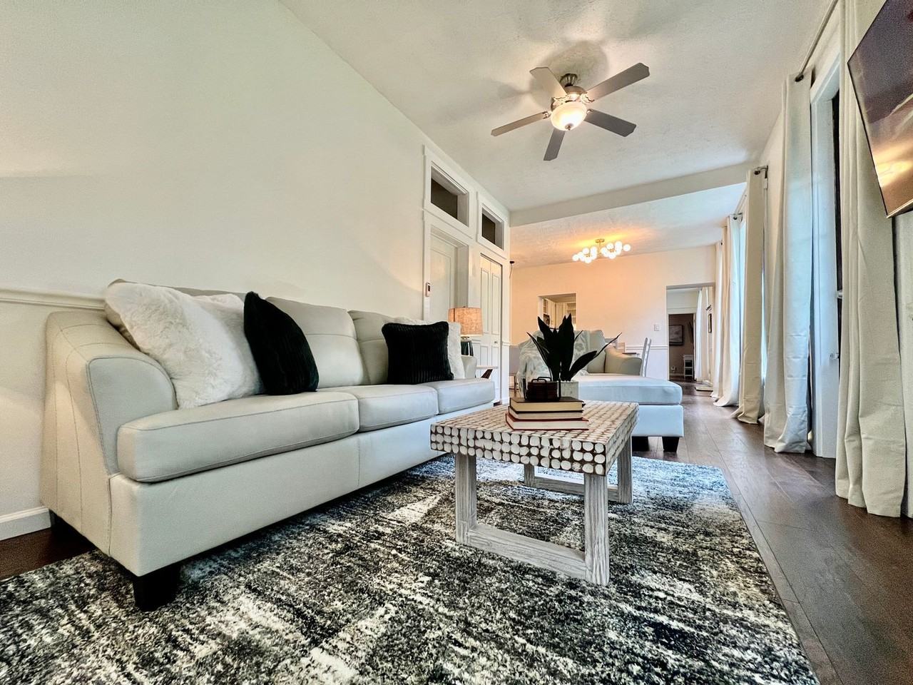 226 Green St - Photo 5 of 22