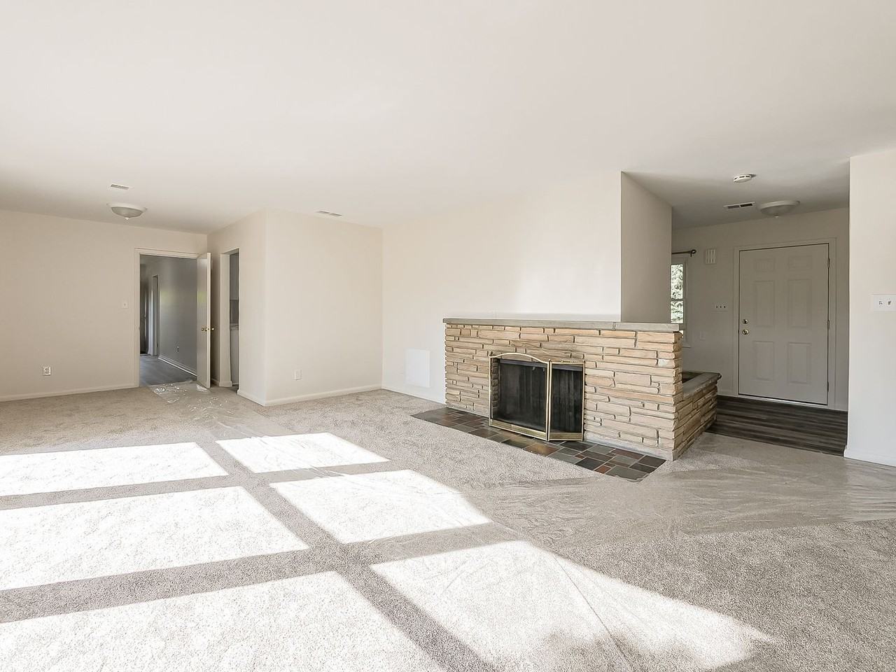 20862 Kenwood Street - Photo 6 of 34