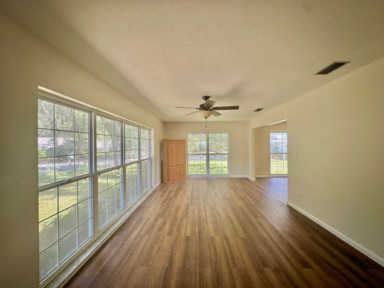 3927 Northwest 42nd Court - Photo 2 of 13