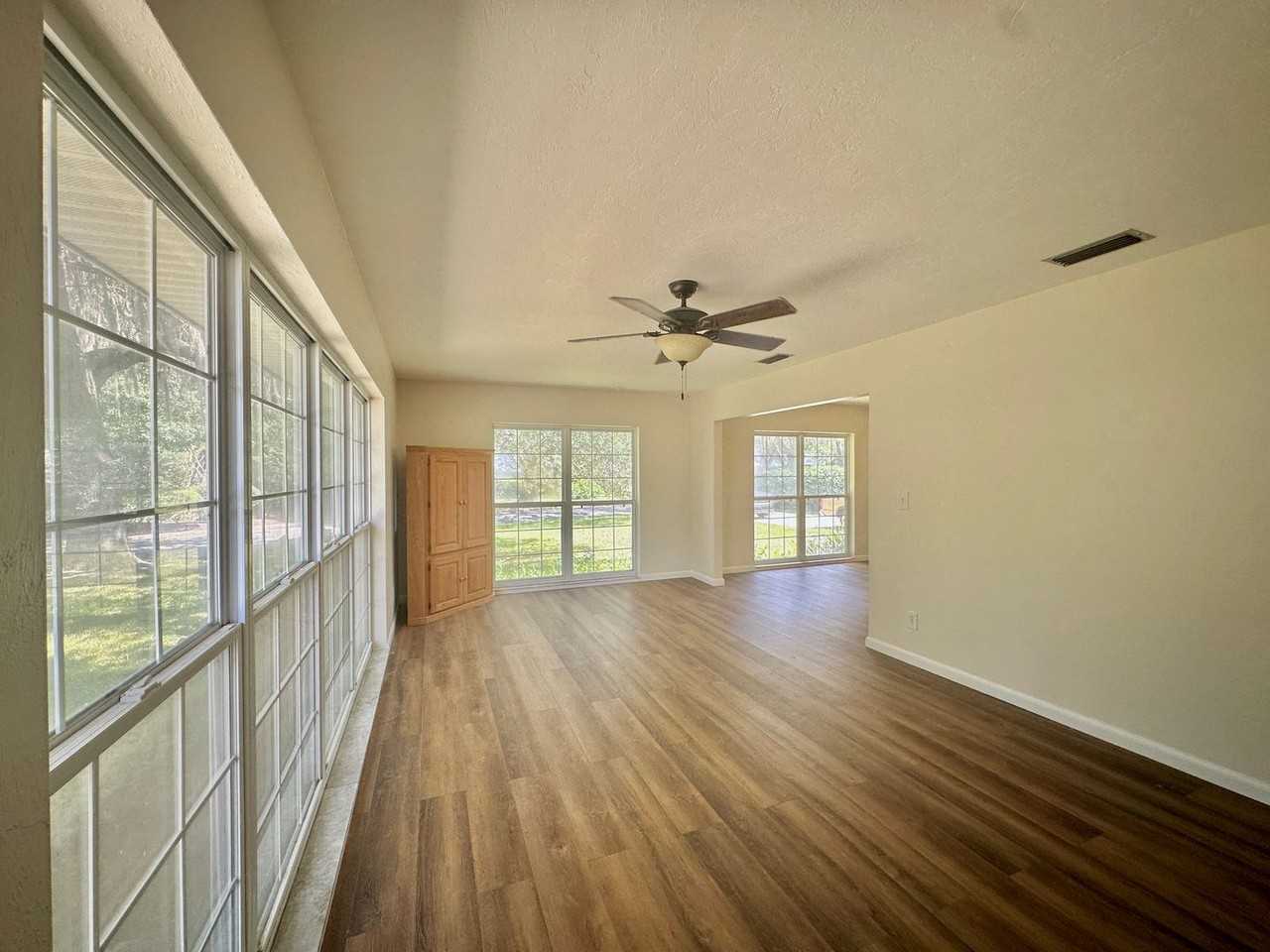 3927 Northwest 42nd Court - Photo 3 of 13