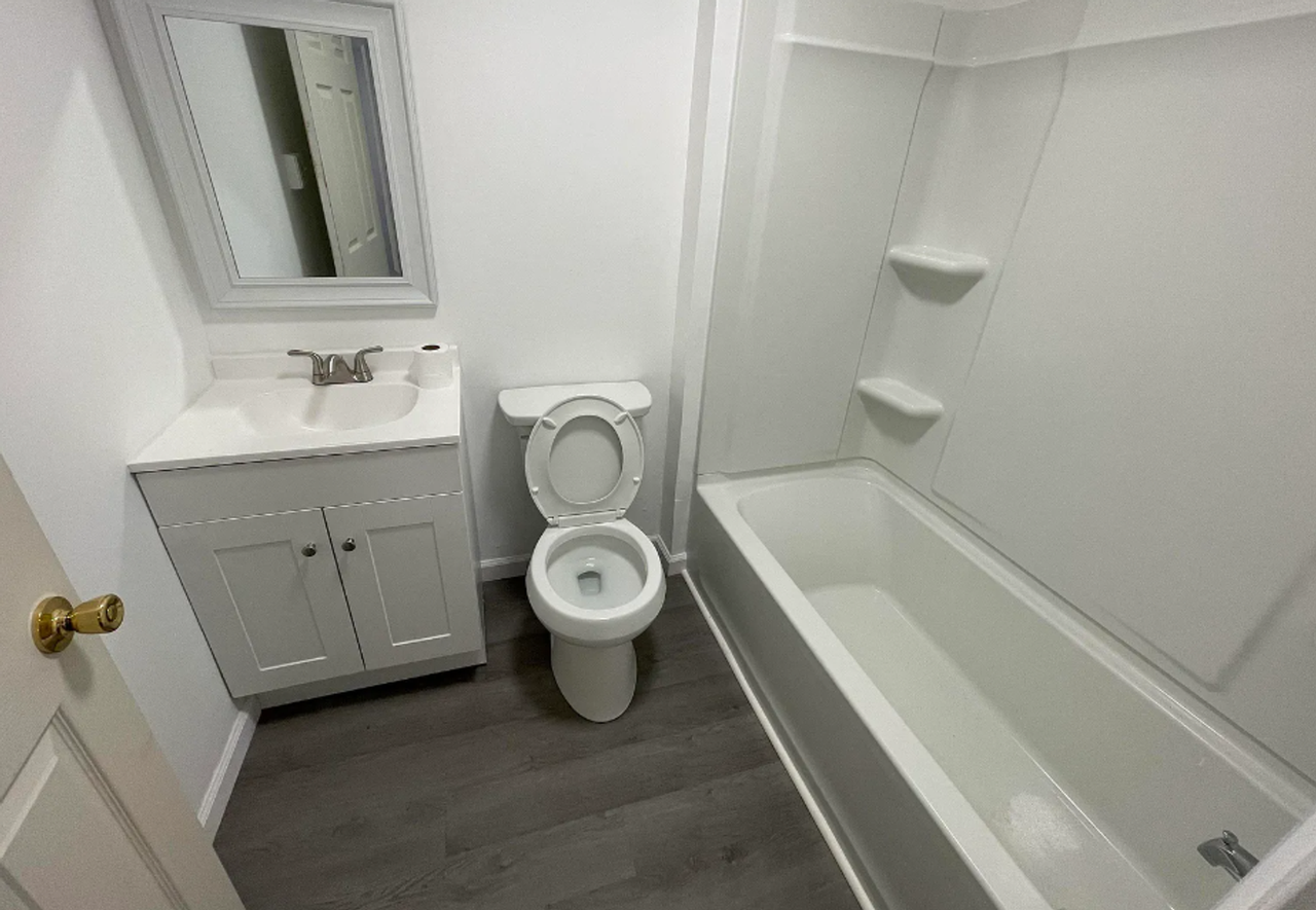 711 1st St - Photo 2 of 4