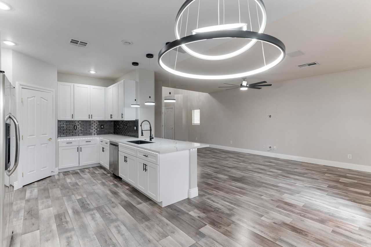 8807 Red Fox Dr - Photo 2 of 30