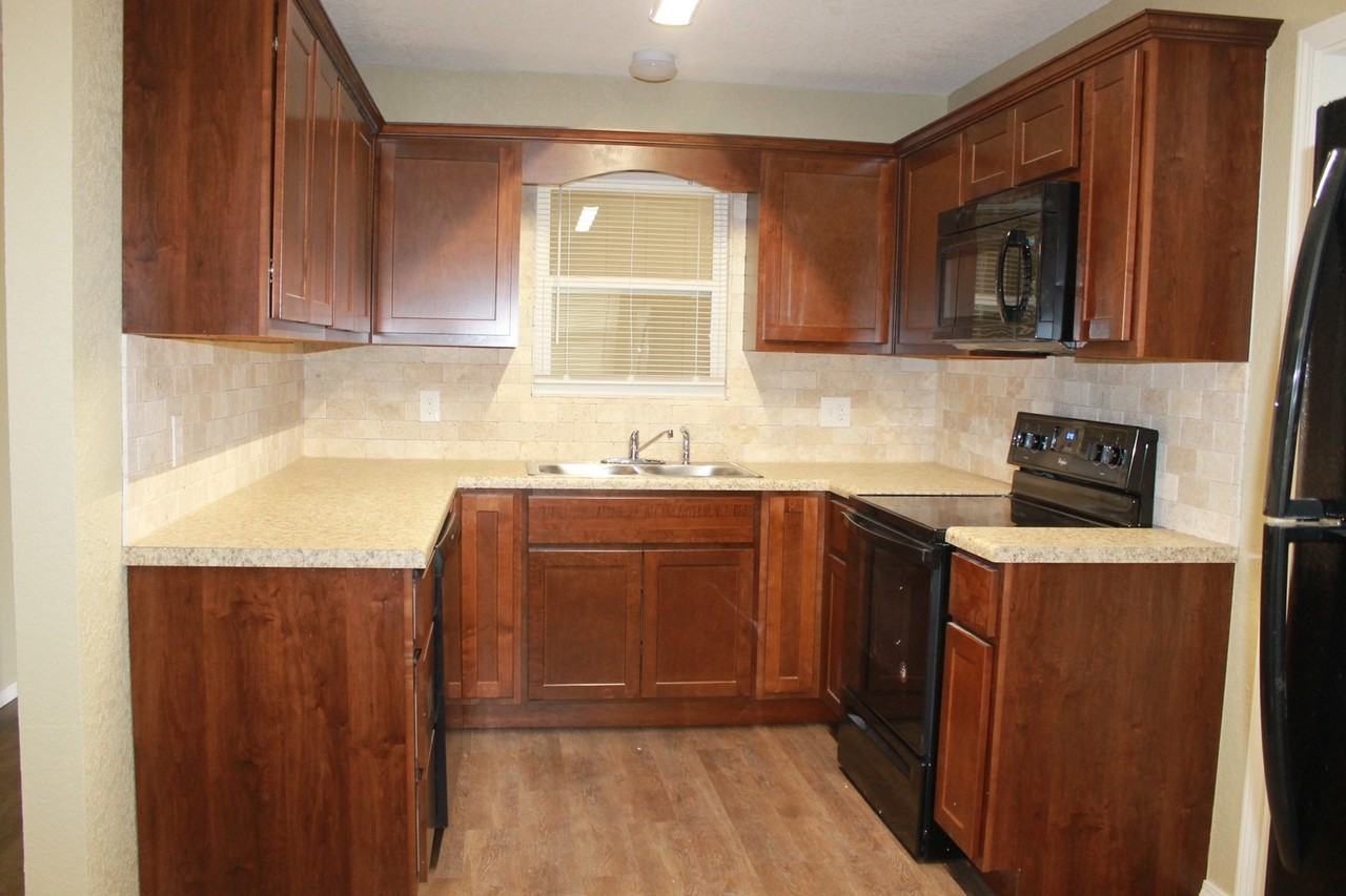 620 Lloyd Ave - Photo 6 of 15