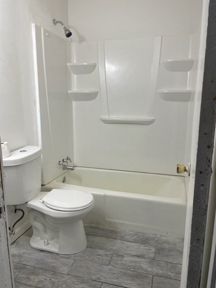 1119 Dunwoody Dr - Photo 5 of 7