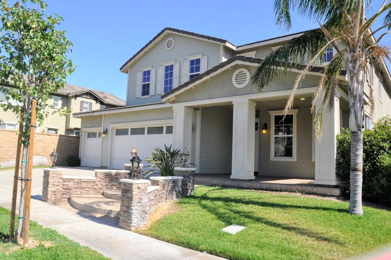 15655 Iron Spring Lane - Photo 3 of 42