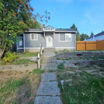 232 Bremerton Blvd W - Photo 1 of 1