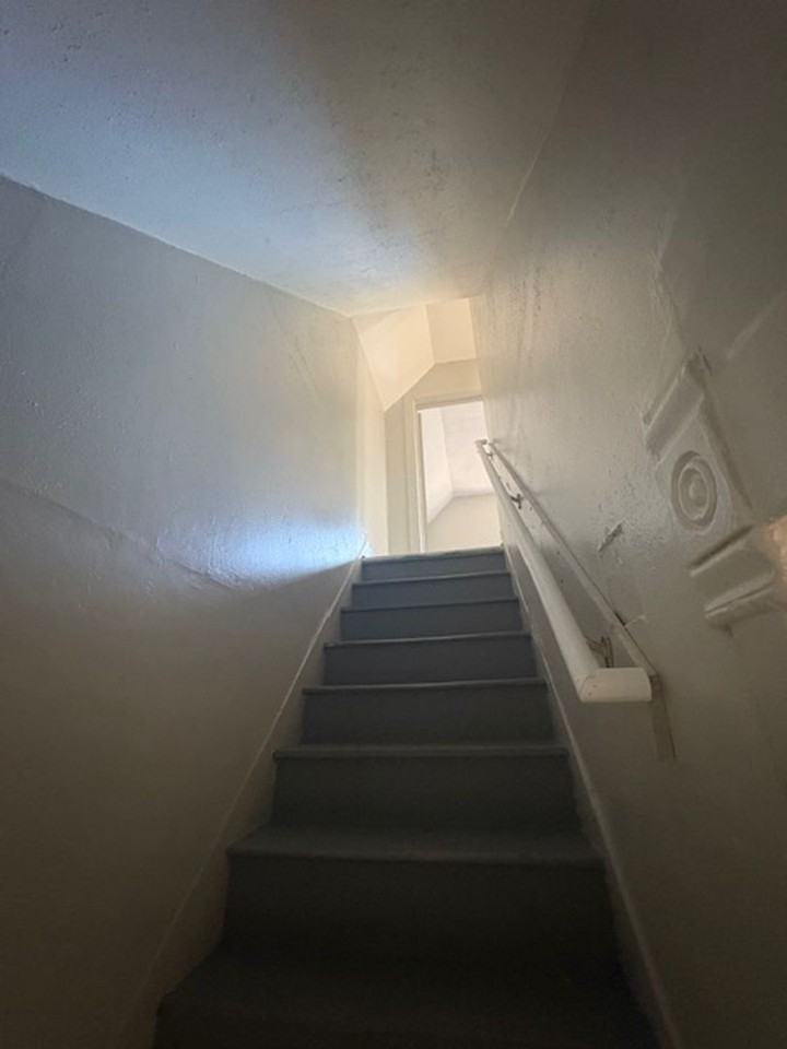 1026 E Kansas St - Photo 4 of 15