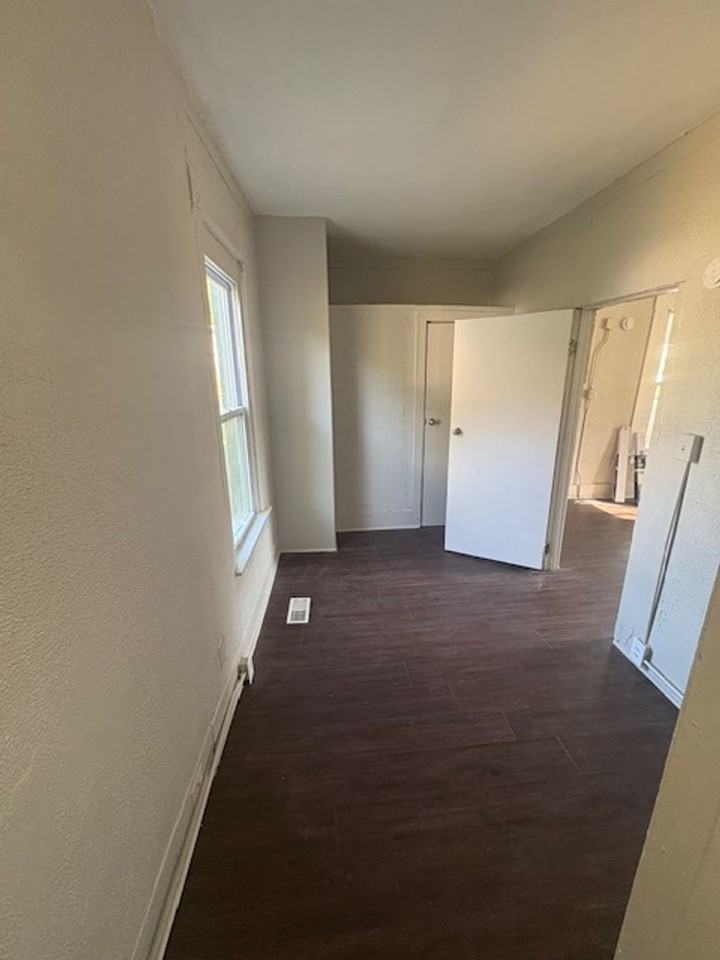 1026 E Kansas St - Photo 7 of 15