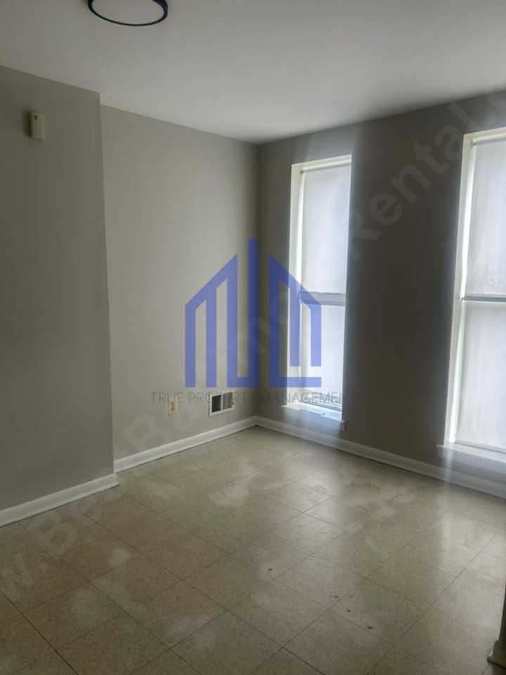 1716 Riggs Ave - Photo 3 of 13