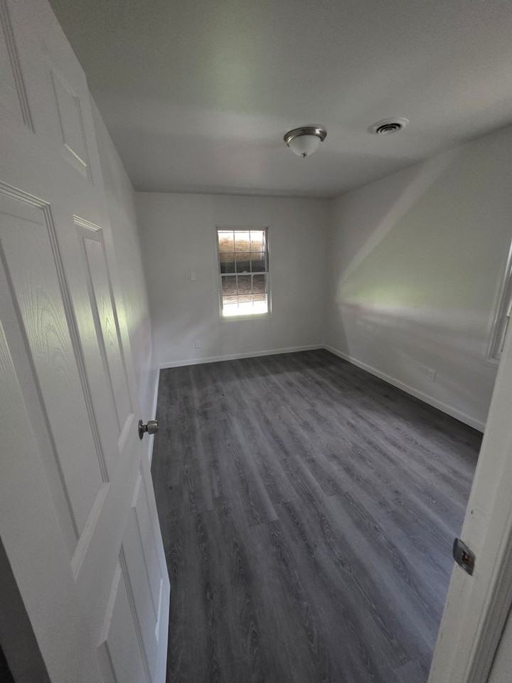 716 Saint Martin Dr - Photo 7 of 8