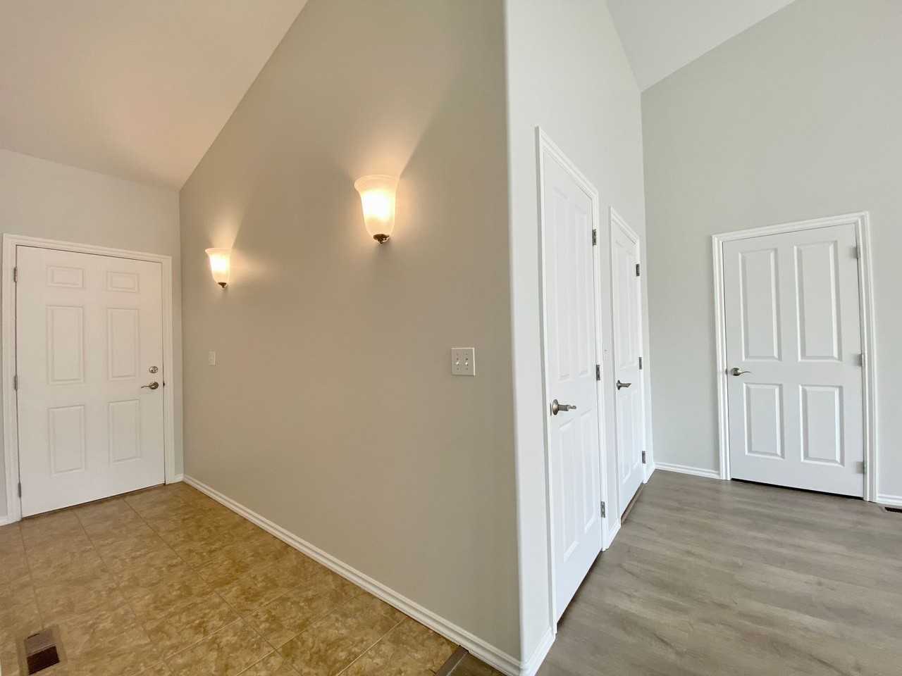 1007 S 90th Ave #2 - Photo 3 of 21