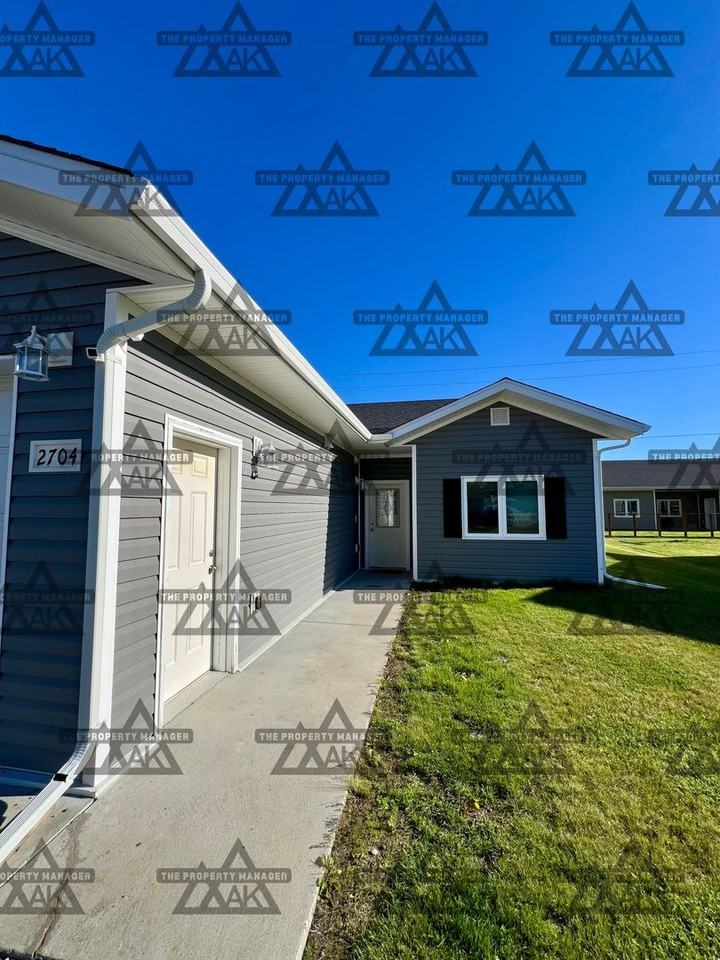 2704 Desert Eagle Loop - Photo 2 of 28