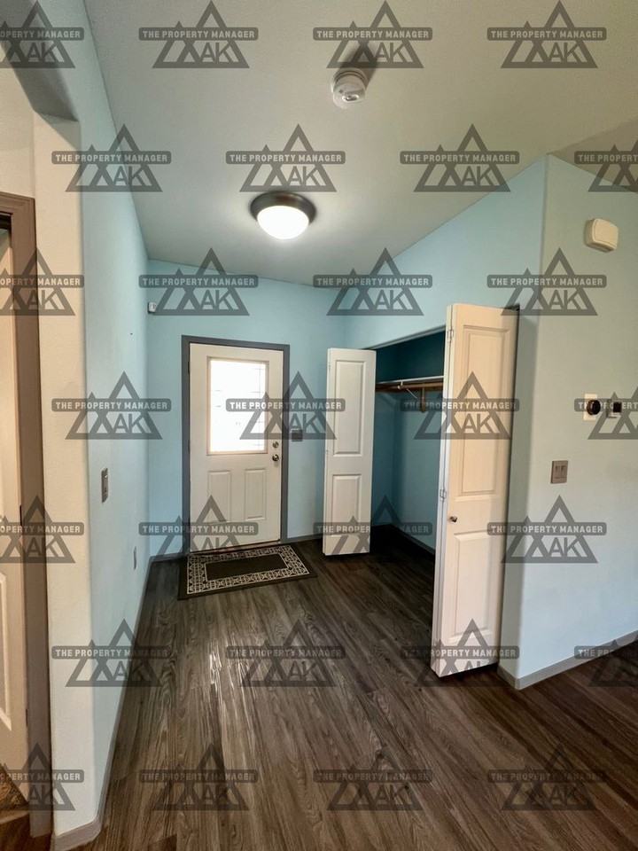 2704 Desert Eagle Loop - Photo 3 of 28