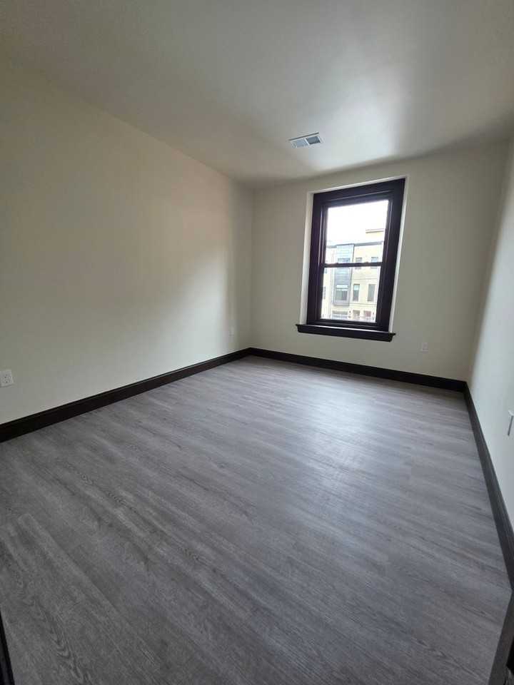 City Garden Lofts - Photo 3 of 5