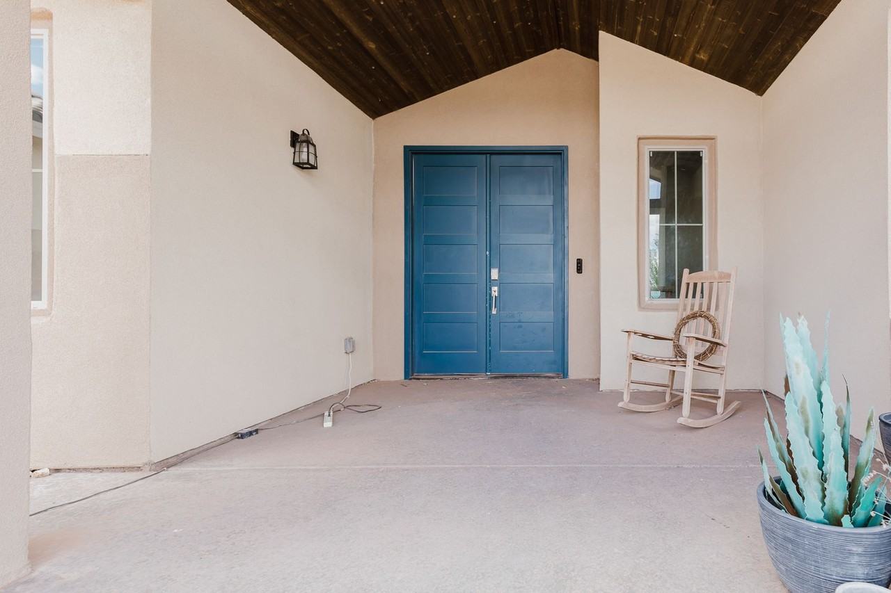 3468 Tesuque Dr - Photo 3 of 42