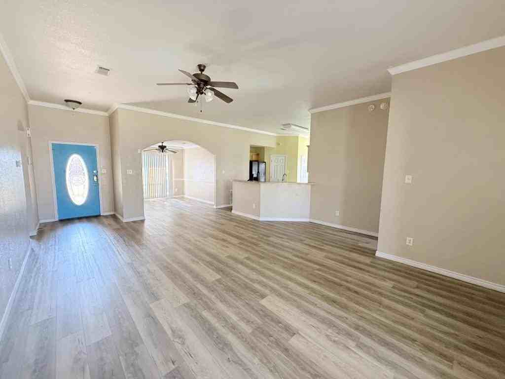 2409 Gail Dr - Photo 5 of 39