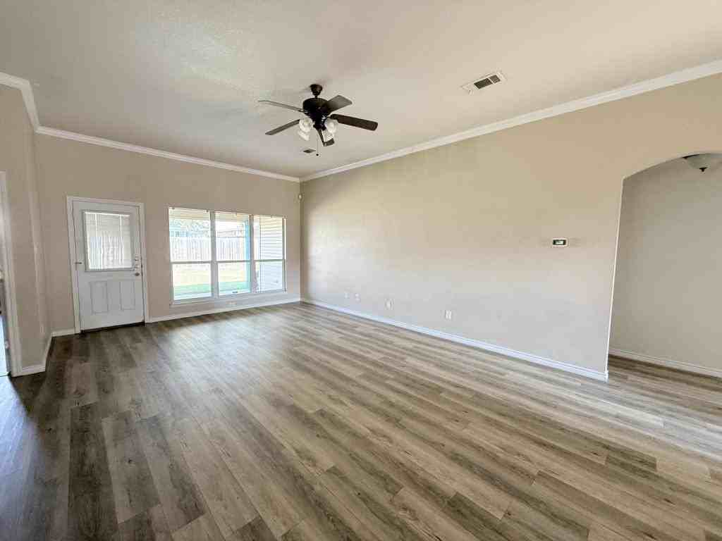 2409 Gail Dr - Photo 7 of 39