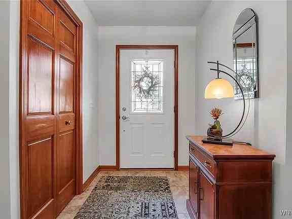 14 Nottingham Ln - Photo 2 of 7