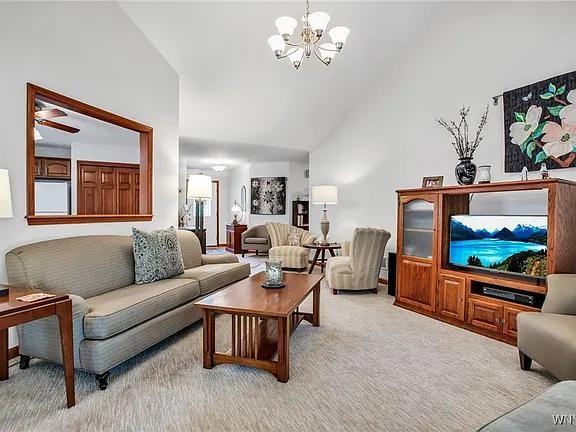 14 Nottingham Ln - Photo 3 of 7