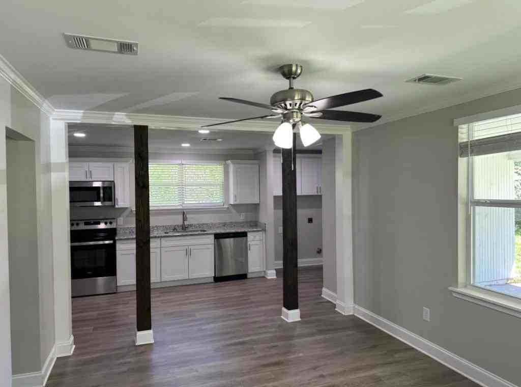 17660 Avalon Ter - Photo 2 of 10