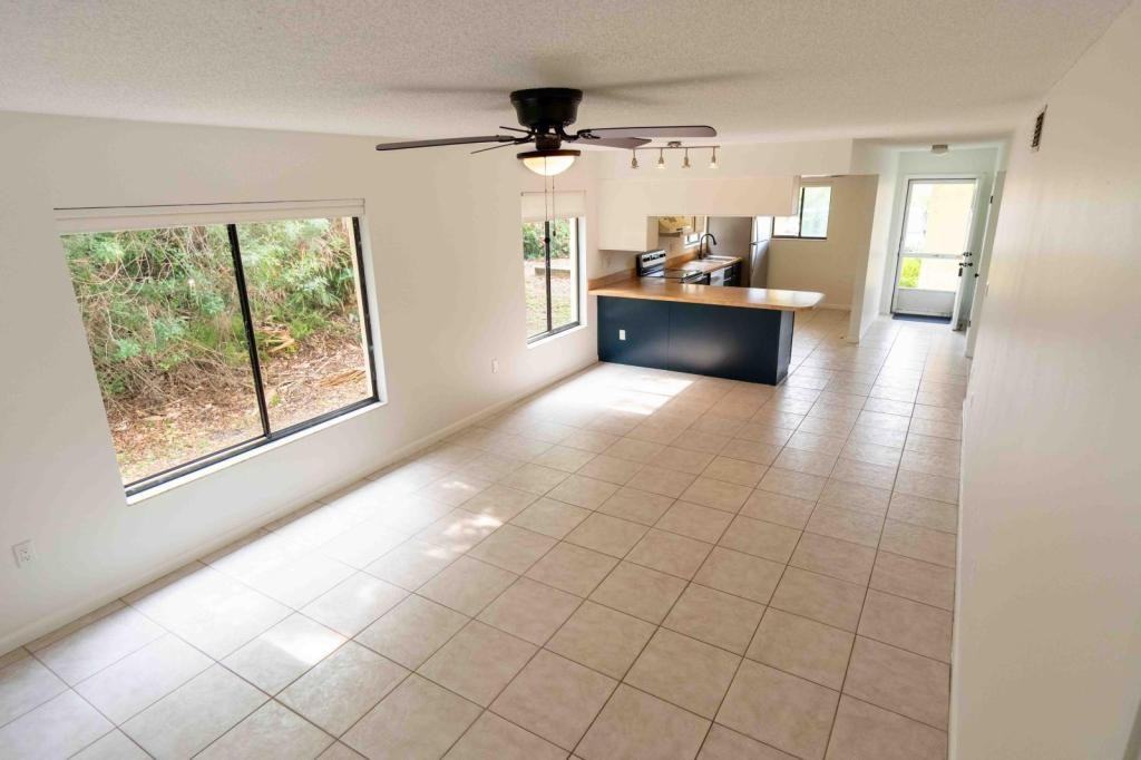 315 Buchanan Ave ##102 - Photo 3 of 17