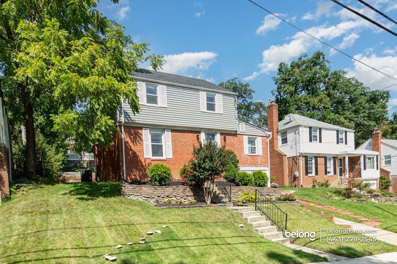 5822 Carlyle St - Photo 2 of 27