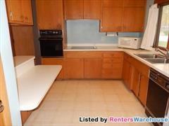 4116 Jersey Ave N - Photo 3 of 11