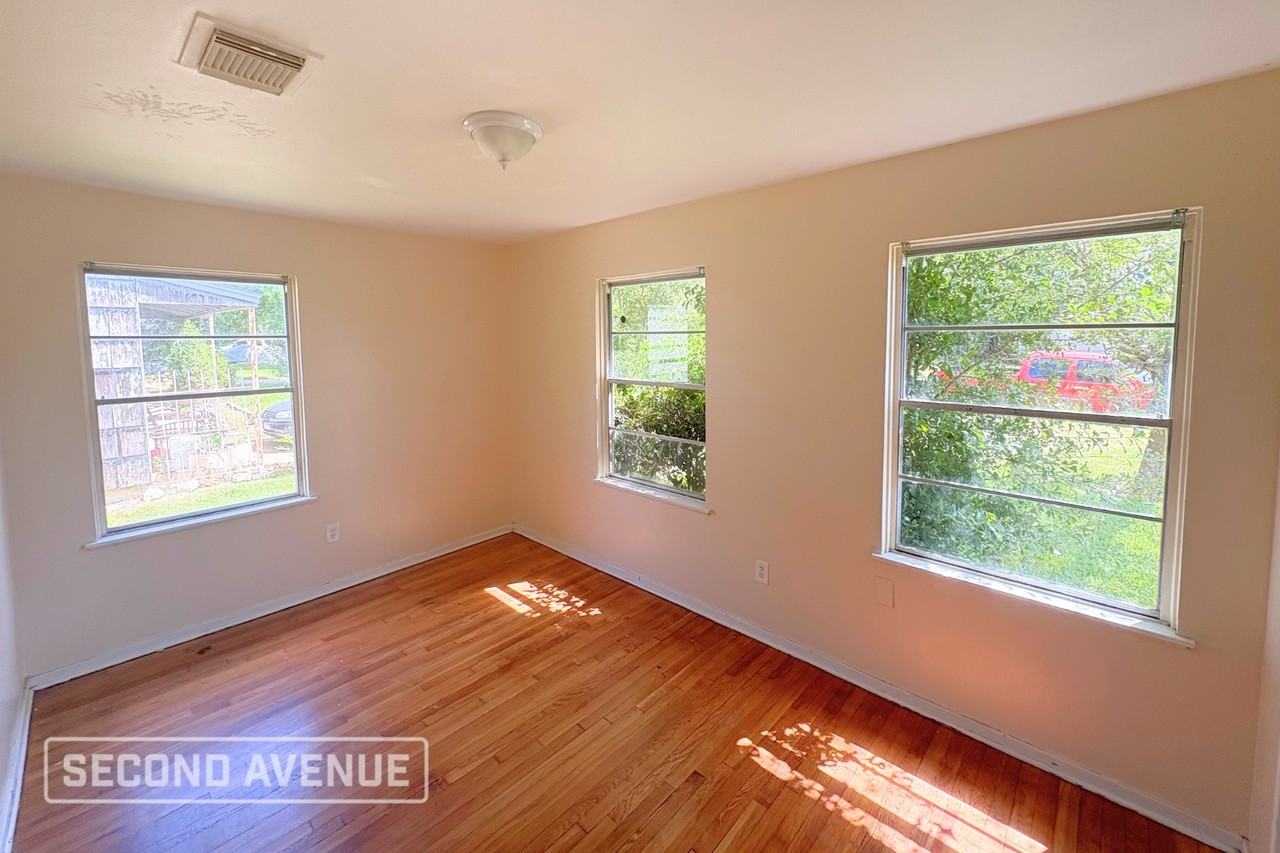 5415 Heron Dr - Photo 2 of 16