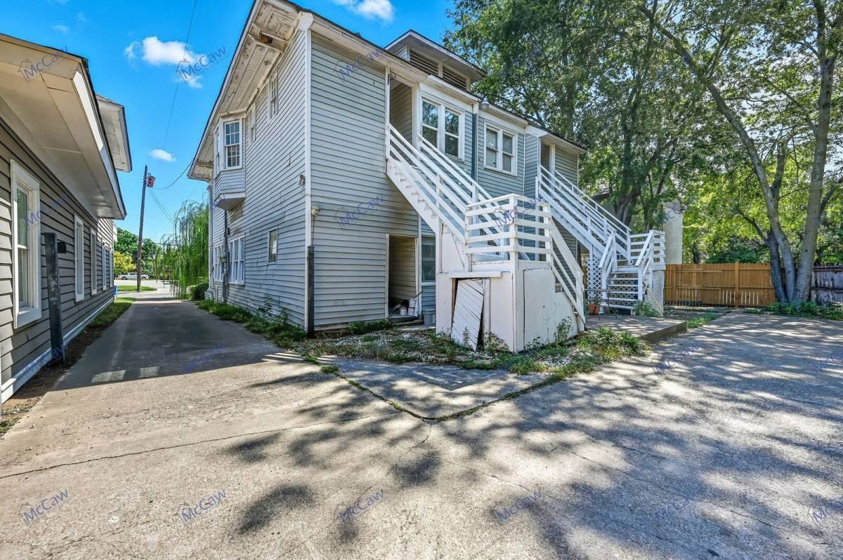 4703 Worth Street - Photo 2 of 10