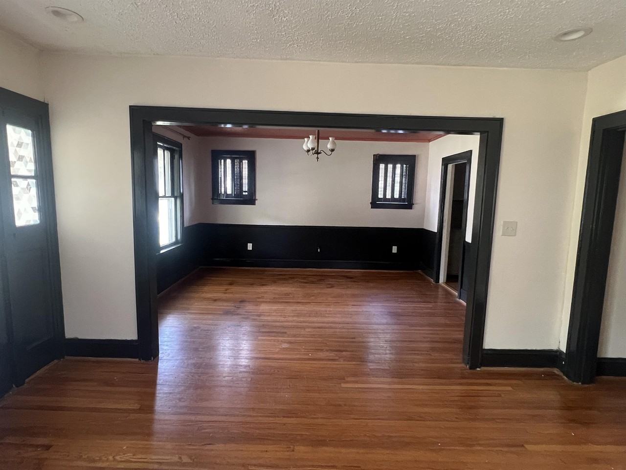 2217 Paige St - Photo 6 of 17