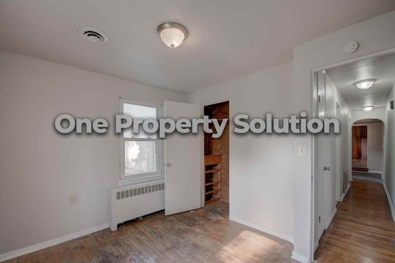 200 E 69th Pl - Photo 3 of 20