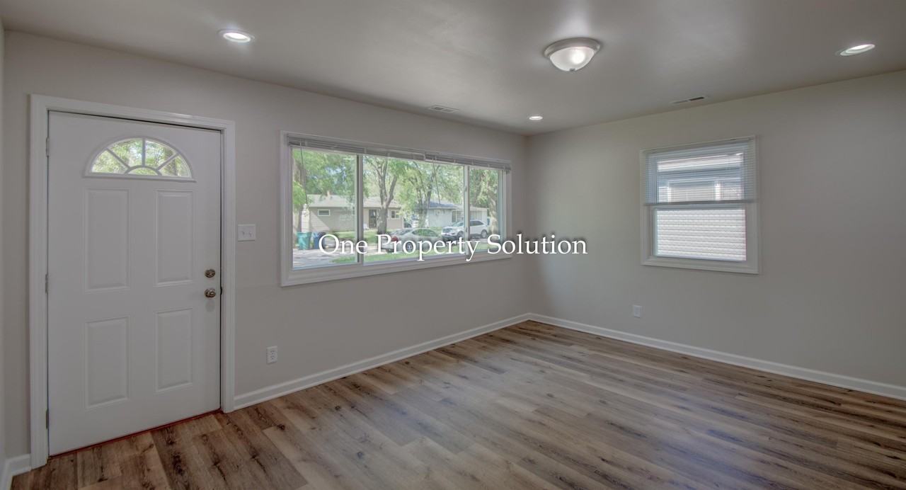 4263 W 22nd Pl - Photo 7 of 25