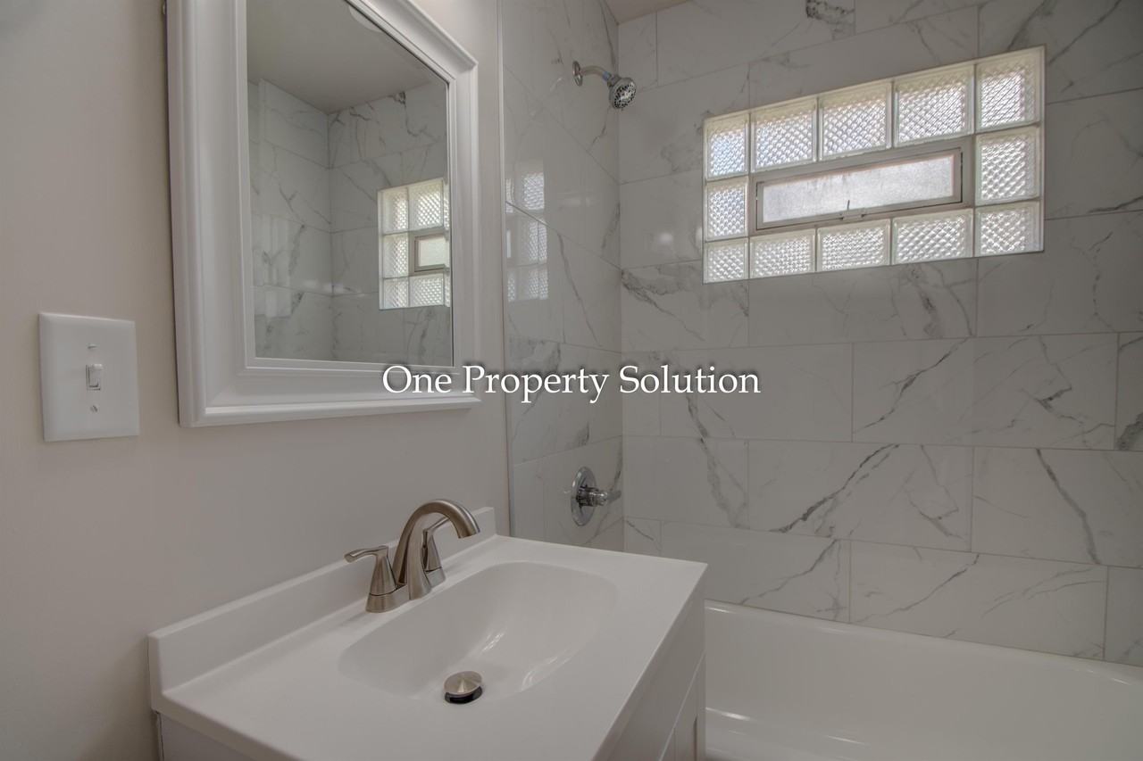 4263 W 22nd Pl - Photo 4 of 25