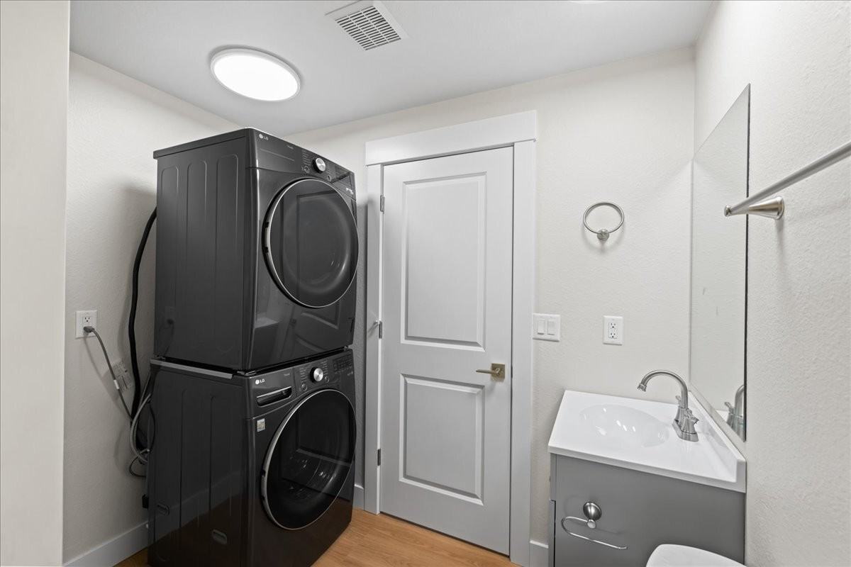 1309 W Maple Ave #A - Photo 6 of 19