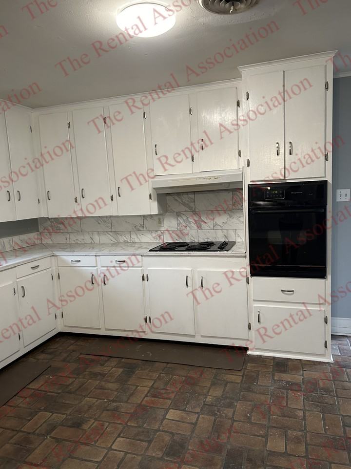 1908 Roosevelt Dr - Photo 2 of 20