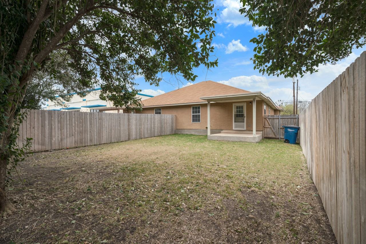 236 Rosalie Dr #A - Photo 3 of 26