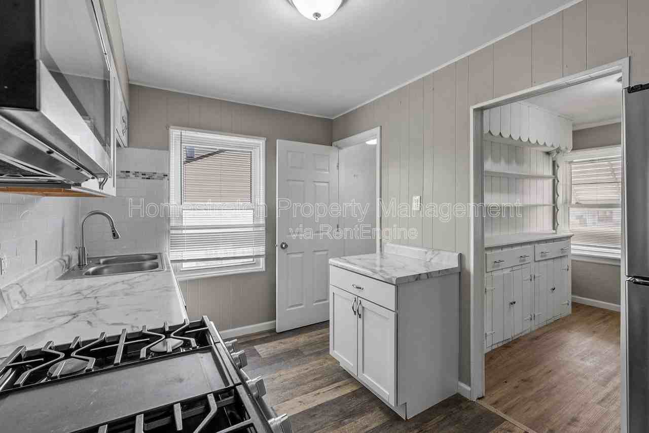 9517 Lydell Dr - Photo 6 of 24