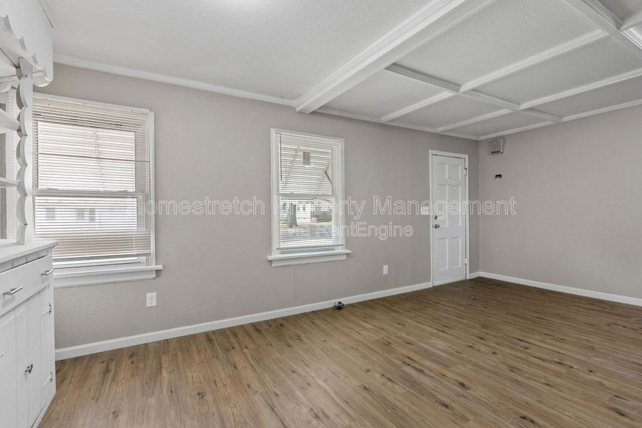 9517 Lydell Dr - Photo 7 of 24