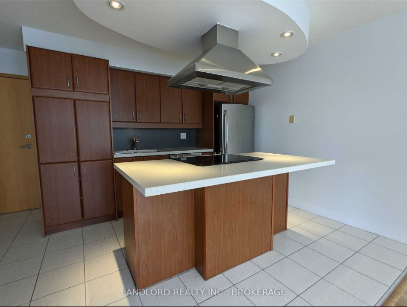 550 Queens Quay W #1007