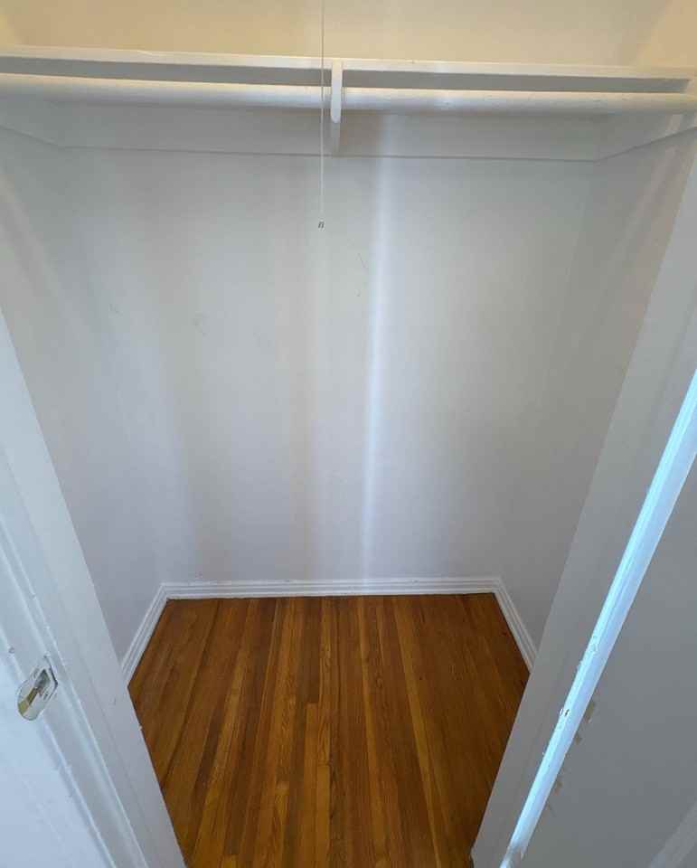 439 N Spaulding Ave - Photo 6 of 11