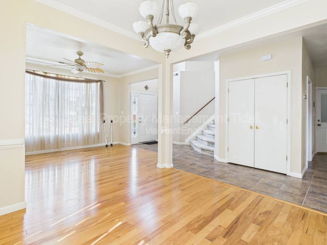 1116 Fern Ln - Photo 7 of 38