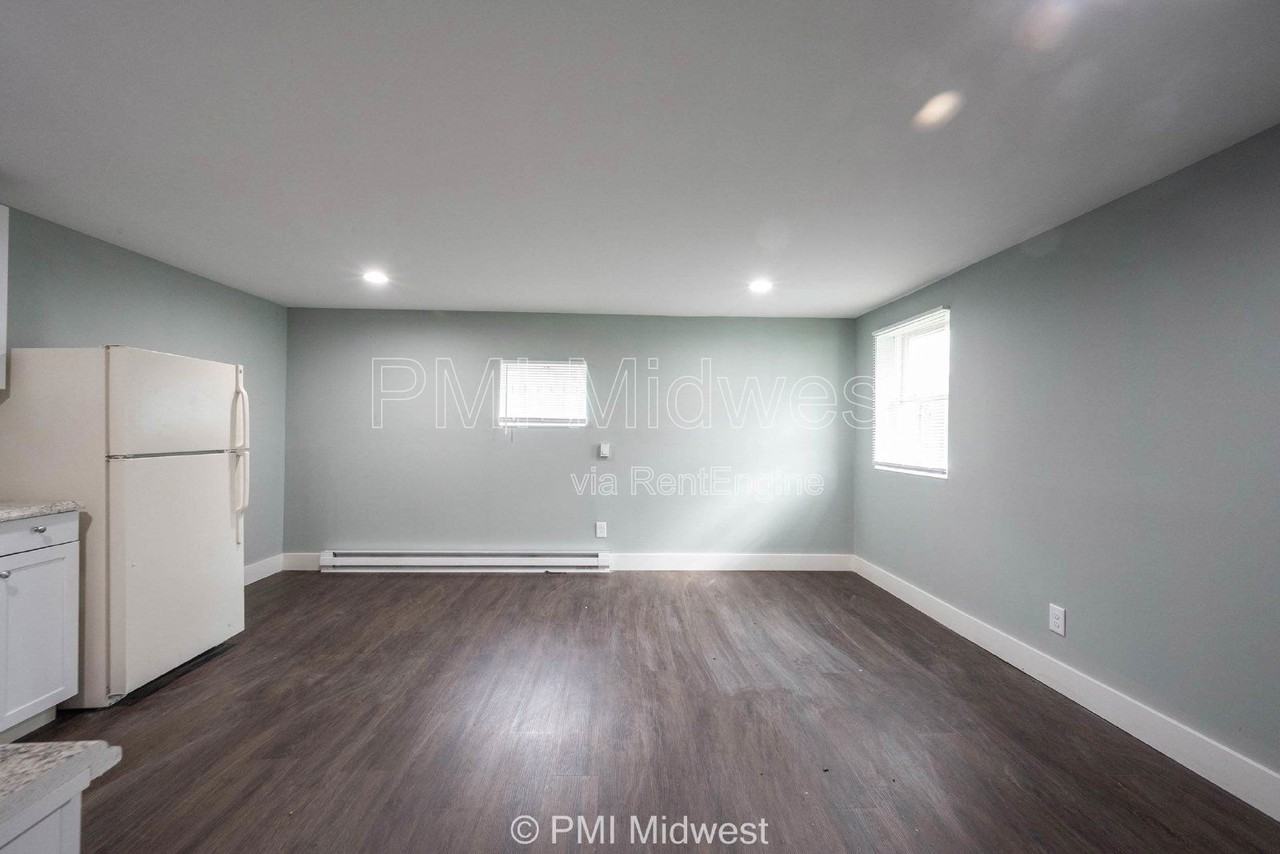 N Beville Ave - Photo 3 of 11